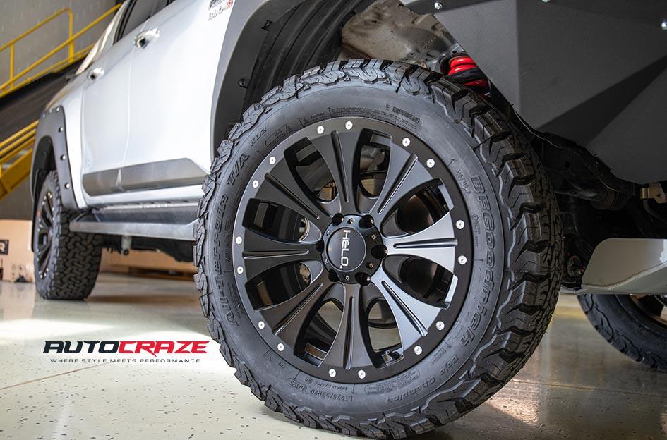 TOYOTA HILUX N80 4WD HE901 SATIN BLACK
